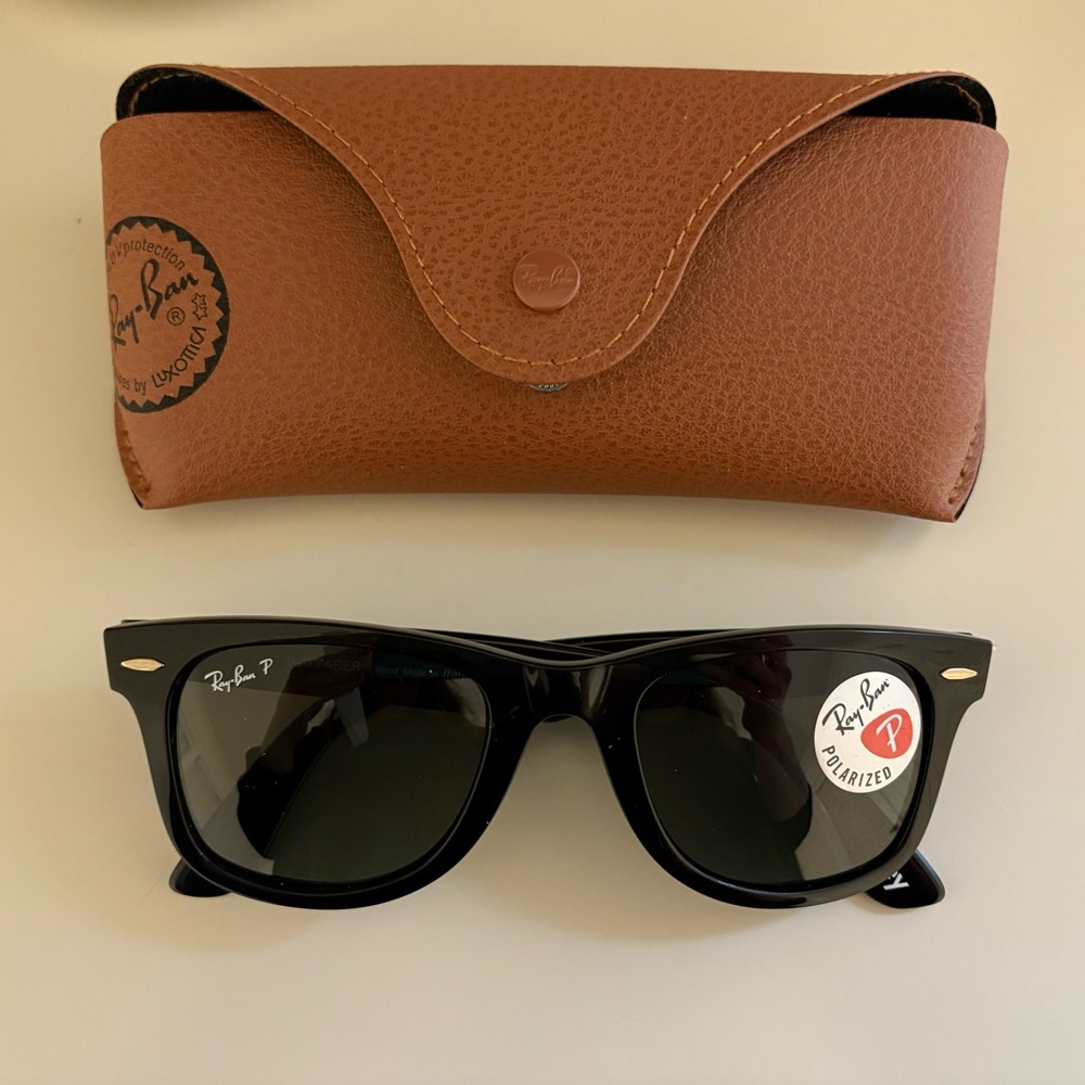 Ray-Ban Black Wayfarer Sunglasses with Case